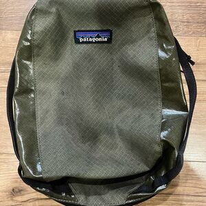 Patagonia Travel Black Hole 6L Cube Accessories Bag Discontinued Green